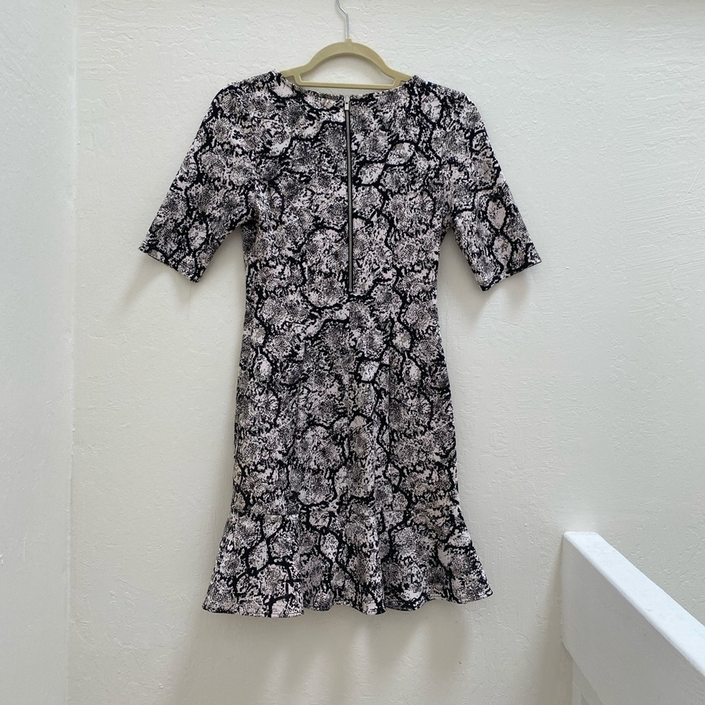 Express- snake skin print dress - Picture 5 of 7